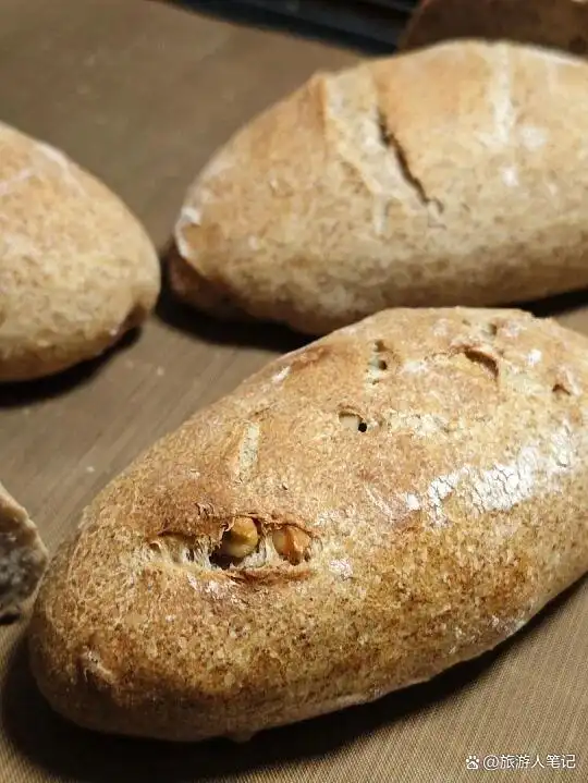 欧洲人顿顿面包，糖尿病却比我们少？同样是主食，为什么我们的馒头包子升糖快，欧洲人的面包却成了控糖神器？答案就藏在面粉里
