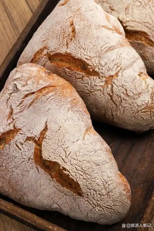 欧洲人顿顿面包，糖尿病却比我们少？同样是主食，为什么我们的馒头包子升糖快，欧洲人的面包却成了控糖神器？答案就藏在面粉里