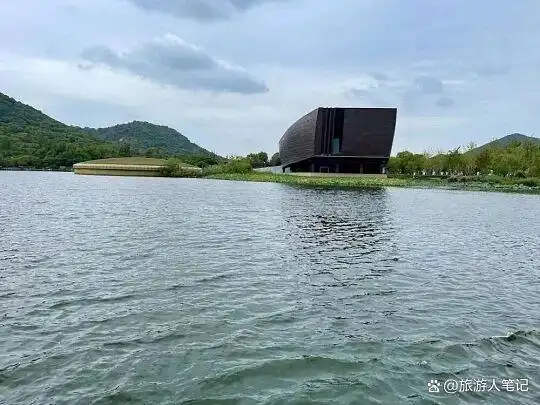 在跨湖桥遗址中，一个比华夏文明起点还早3000年的秘密，这座遗址，距今8000年！