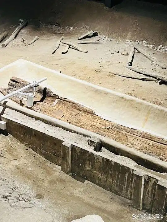 在跨湖桥遗址中，一个比华夏文明起点还早3000年的秘密，这座遗址，距今8000年！