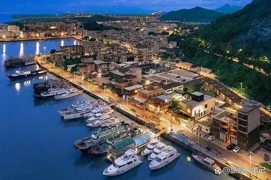 中国最宜居的沿海小城，究竟在哪？是气候？是物价？是医疗？是交通？还是那份“说不清为什么，就是觉得舒服”的感觉？