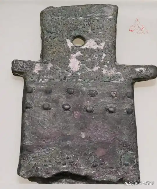 三星堆挖出一把“天外来客”，考古队的记录让人倒吸凉气，我们对历史的了解，可能只是冰山一角