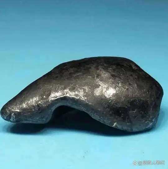 三星堆挖出一把“天外来客”，考古队的记录让人倒吸凉气，我们对历史的了解，可能只是冰山一角