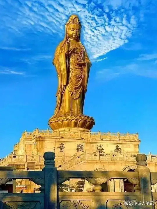 当五台山遇见普陀山,菩萨打架,谁赢了我的心?五台山的苍茫,普陀山的明媚