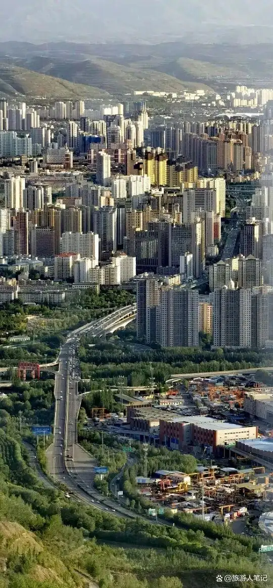 告别 40℃烤炉!国内 5 座天然凉城,空调几乎摆设,本地人直言太舒服,三伏天睡觉要盖薄被