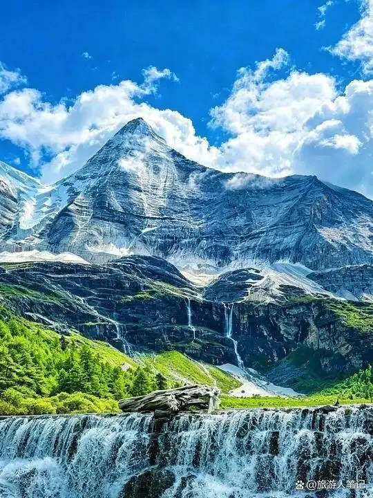 别在40℃的城市蒸桑拿了!这8个20℃的夏天,才是7、8月该去的地方