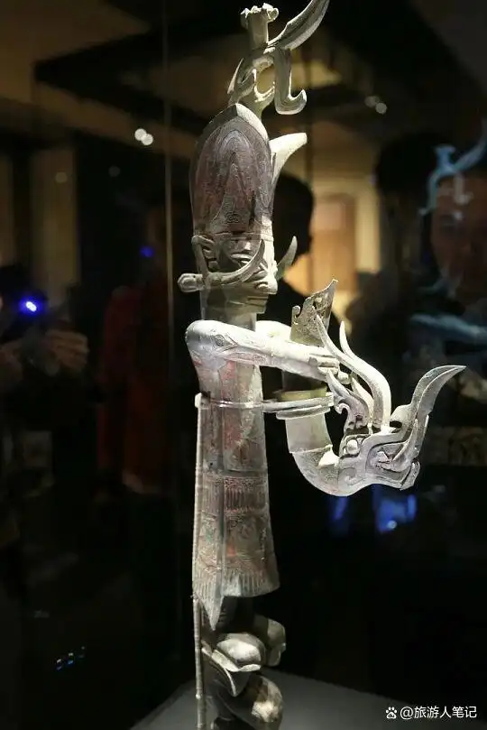 三星堆根本不是外星文明，但它比外星文明更颠覆你的认知，有人说是史前高科技，有人说是西方文明传来的