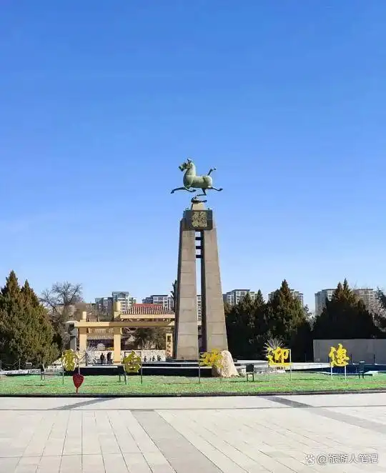 甘肃河西走廊走过100遍,才敢说这里是读懂大汉的起点,两千年前的人和你之间,只隔了一层薄薄的土?