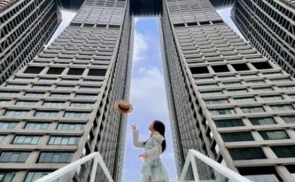 📍重庆4天3晚怎么玩？女生专属攻略 + 避坑指南，人均2k+吃遍酸辣粉/老火锅