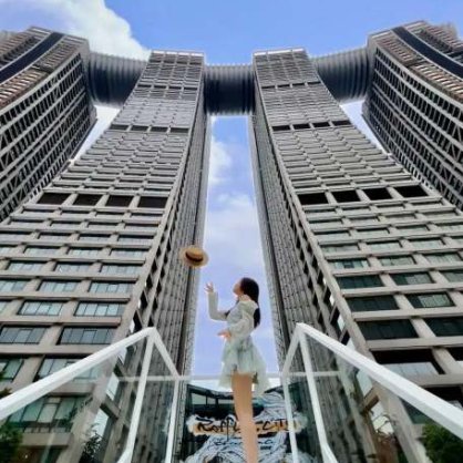 📍重庆4天3晚怎么玩？女生专属攻略 + 避坑指南，人均2k+吃遍酸辣粉/老火锅