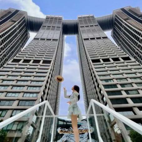 📍重庆4天3晚怎么玩？女生专属攻略 + 避坑指南，人均2k+吃遍酸辣粉/老火锅