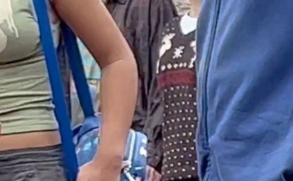 再婚家庭和睦!大本女儿与洛佩慈女儿牵手去游乐园