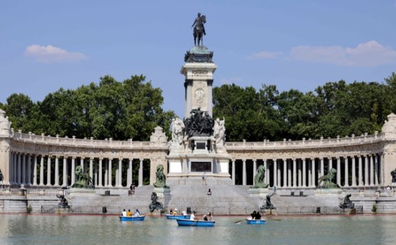 一年过亿的外国旅游者把西班牙人整崩溃了