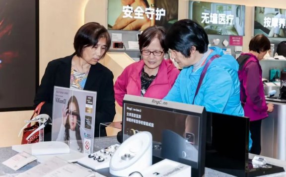 当整座城市成了“游乐园”，来体验徐汇养老生活能有多幸福？