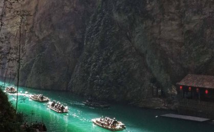 300余自驾游爱好者走进“中国最美水域”屏山