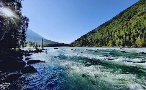 喀纳斯湖：王者之水