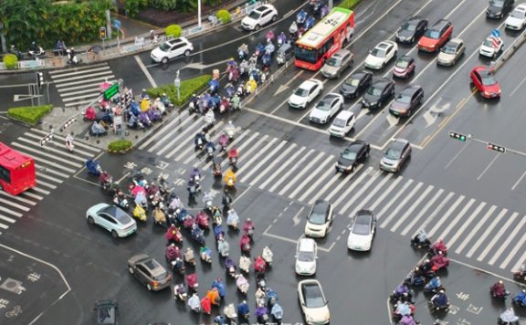 寒凉上线！广西大部今天仍有降雨 中南部等地降温可超10℃