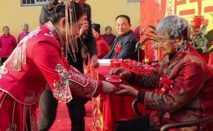 【婚姻文化】婚礼新风尚 看看这届新人“小而美”的新式婚礼