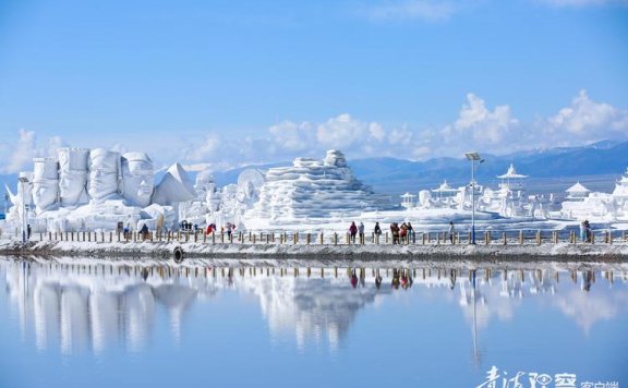门票免费，茶卡盐湖邀游客欣赏冬日美景