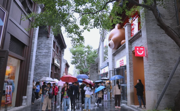 免费逛！郑州这9条特色街区，值得反复打卡→