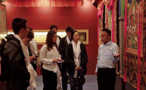 西藏科普专家报告团走进林芝