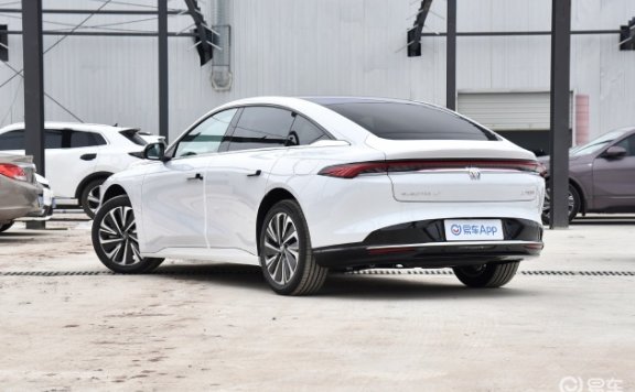 适合自驾游的“廉价”合资中大型车，网友：性价比之王！