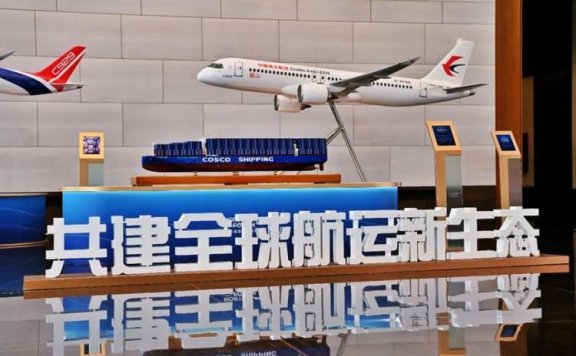 人才引进与签证便利化“双策齐发”，上海加速国际航运中心建设