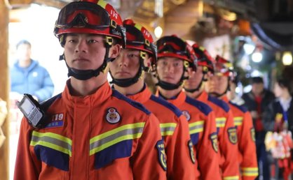 丽江古城消防的十二时辰 | 新春走基层