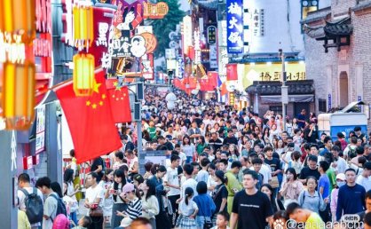 国庆黄金周即将迎旅游高峰 出境游、自由行受欢迎