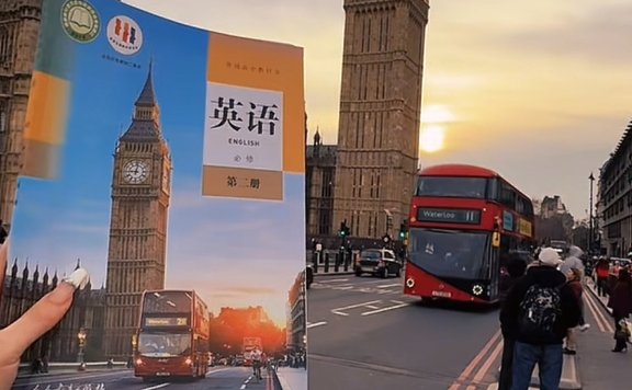 英国多处景点现中国课本，原是留学生留下的“彩蛋”，大批接力者纷纷写下寄语，还有人画符防被偷